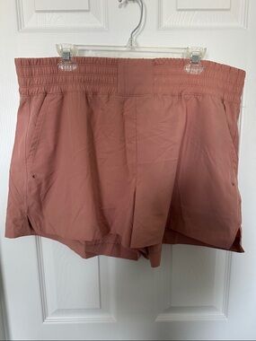 Old Navy Women's Elastic Waist Performance Shorts - Dusty Rose